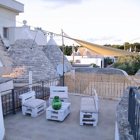 Valle D'Itria Trullo Sovrano Sul Monte Cisternino Extérieur photo