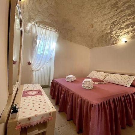 Valle D'Itria Trullo Sovrano Sul Monte Cisternino Extérieur photo