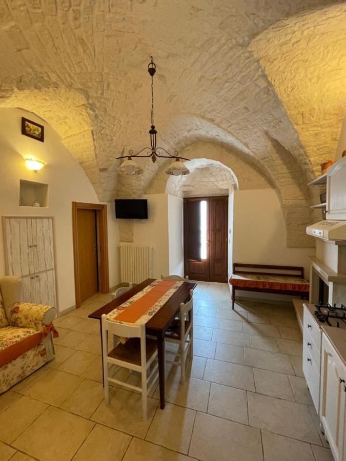 Valle D'Itria Trullo Sovrano Sul Monte Cisternino Extérieur photo