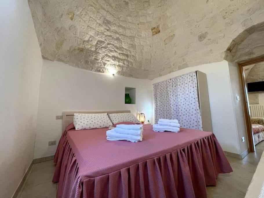 Valle D'Itria Trullo Sovrano Sul Monte Cisternino Extérieur photo