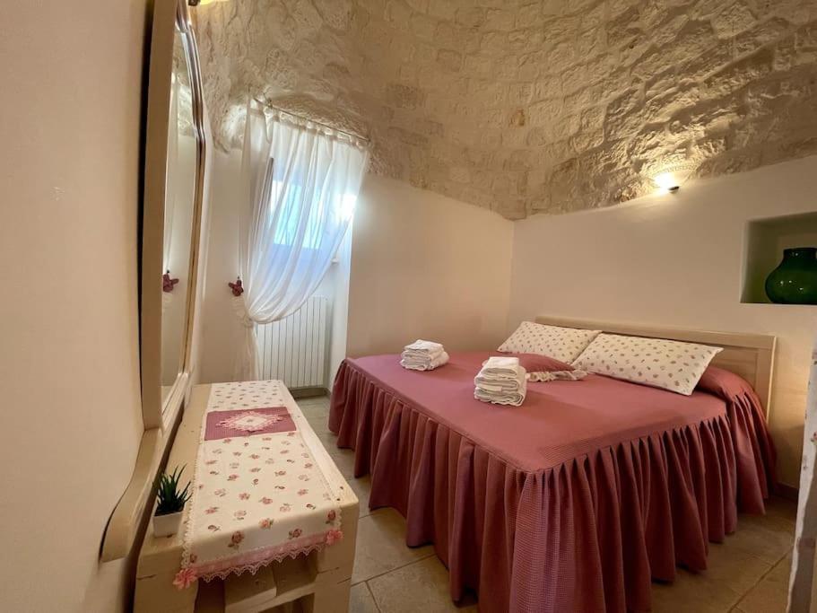Valle D'Itria Trullo Sovrano Sul Monte Cisternino Extérieur photo